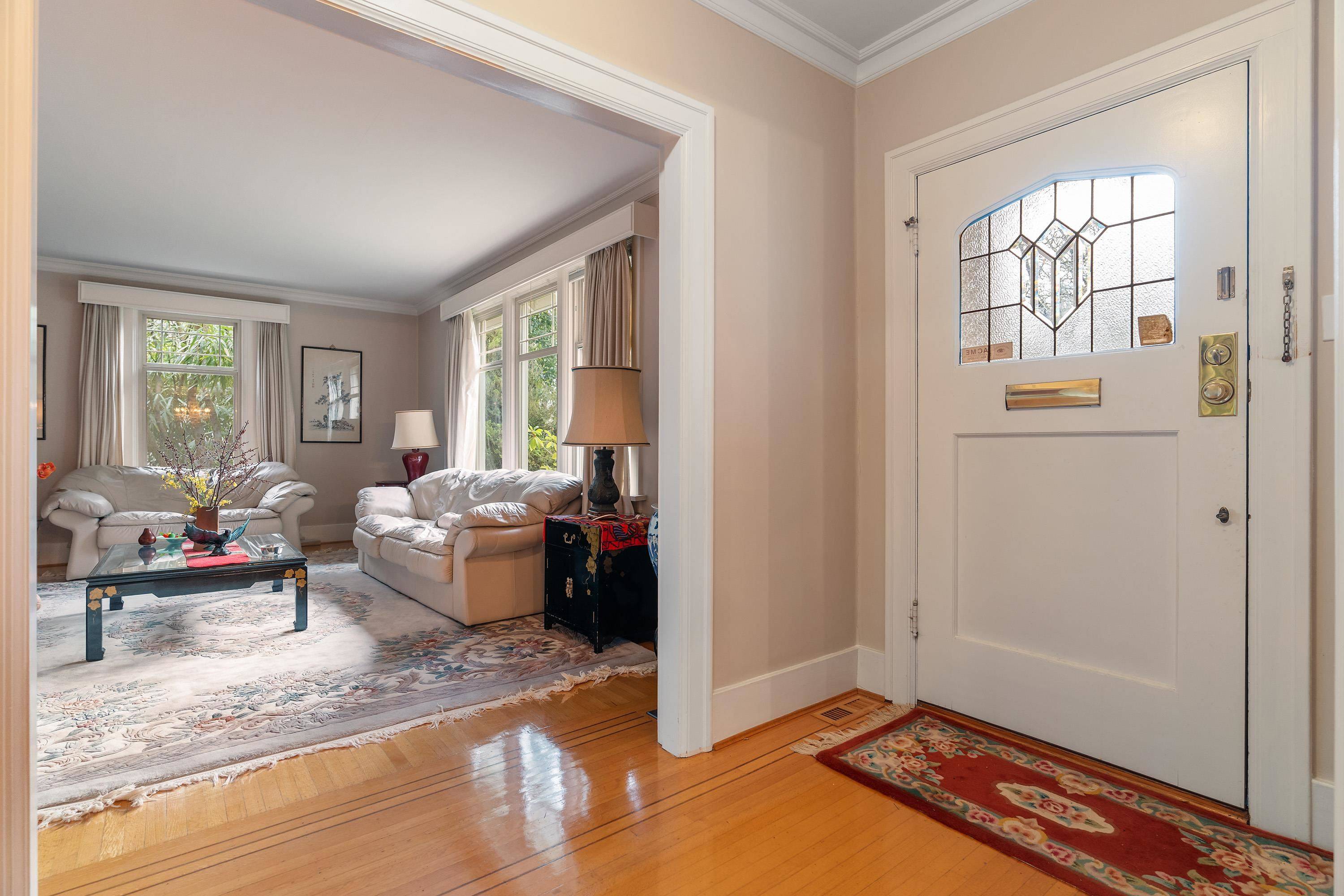 Vancouver, BC V6M 3H9,6388 Churchill ST