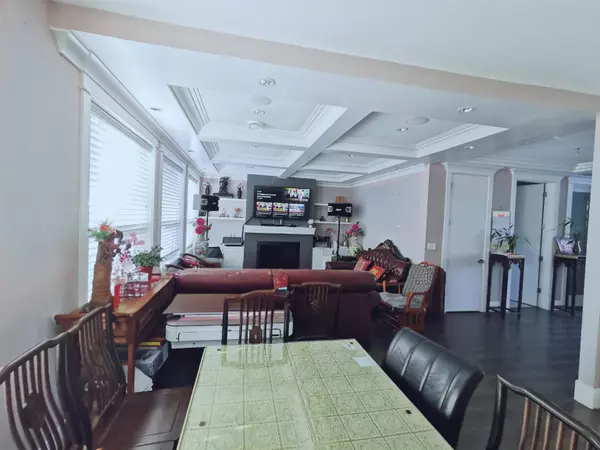 Burnaby, BC V5E 3N5,5537 Canada WAY