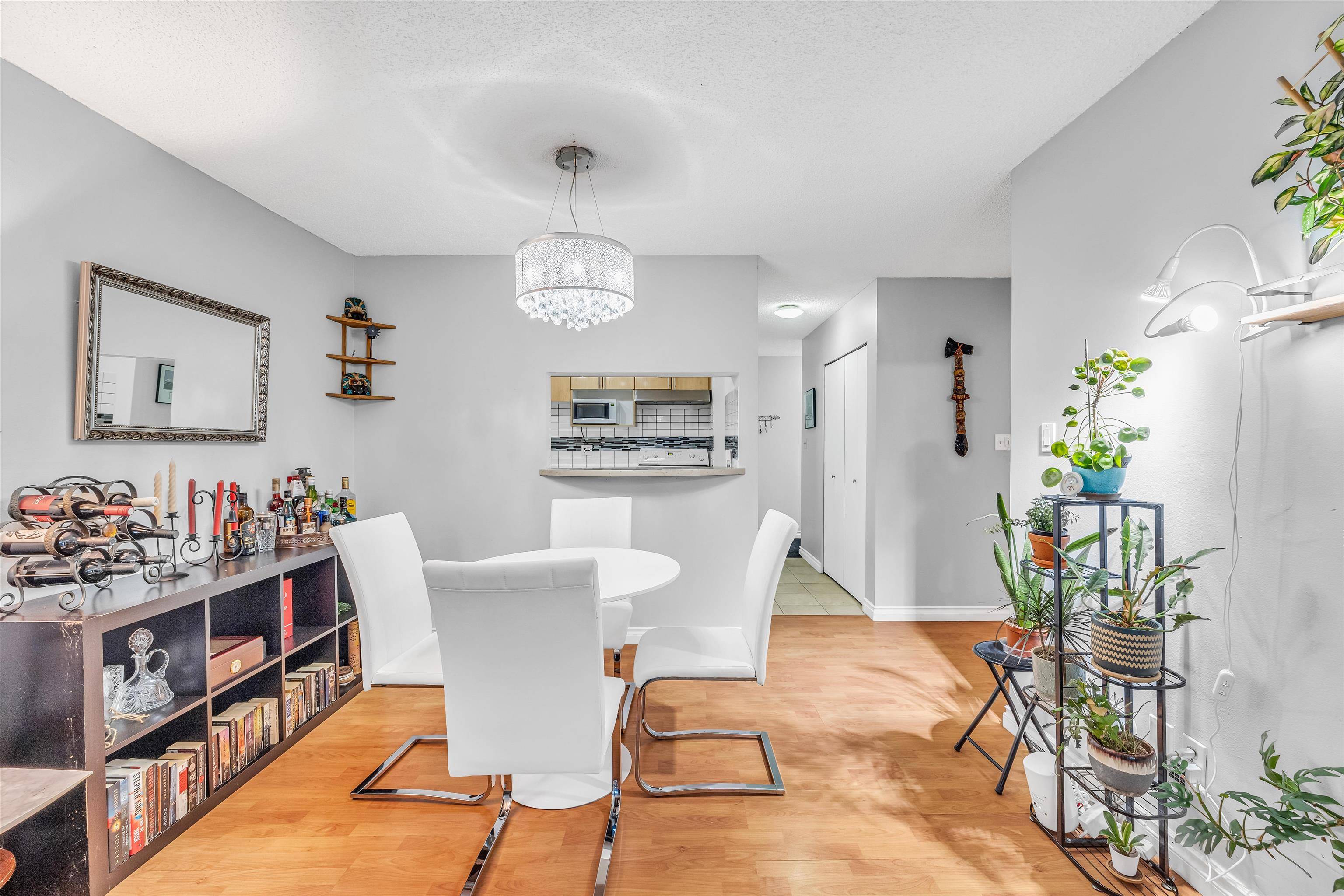 Richmond, BC V6Y 1T3,8291 Park RD #102