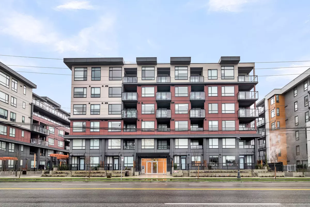 Surrey, BC V3T 0T8,13838 108 AVE #W208