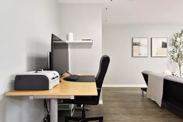 Abbotsford, BC V2T 2K7,32085 George Ferguson WAY #214