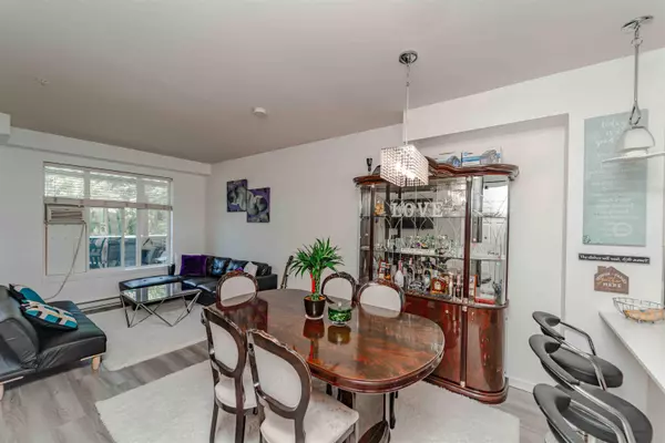 Abbotsford, BC V2T 1S3,32083 Hillcrest AVE #216