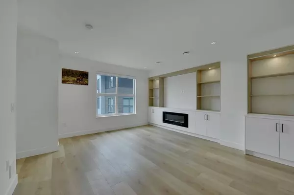 Surrey, BC V3V 0G7,12585 104a AVE #40