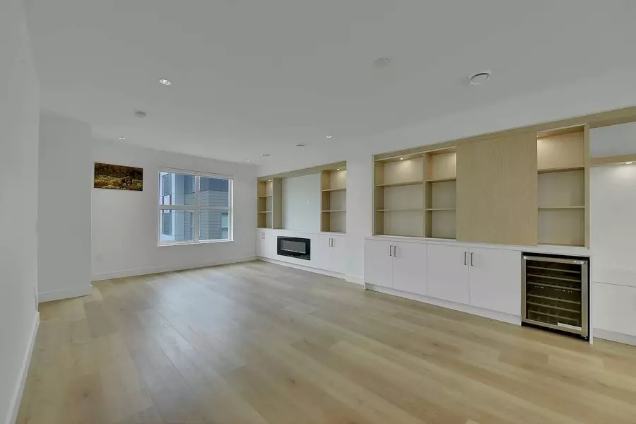 12585 104a AVE #40, Surrey, BC V3V 0G7