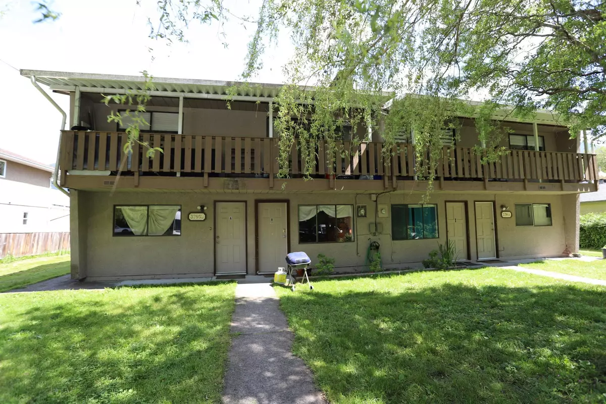 Squamish, BC V0N 3G0,37962 Sixth AVE
