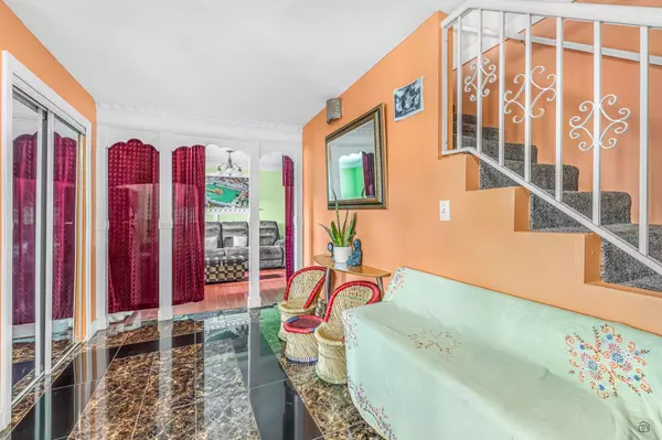 Surrey, BC V3W 2C1,13567 67a AVE