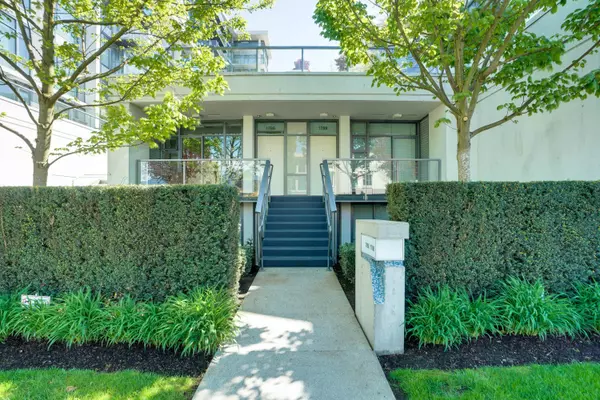 1786 W 6th AVE, Vancouver, BC V6J 0E5