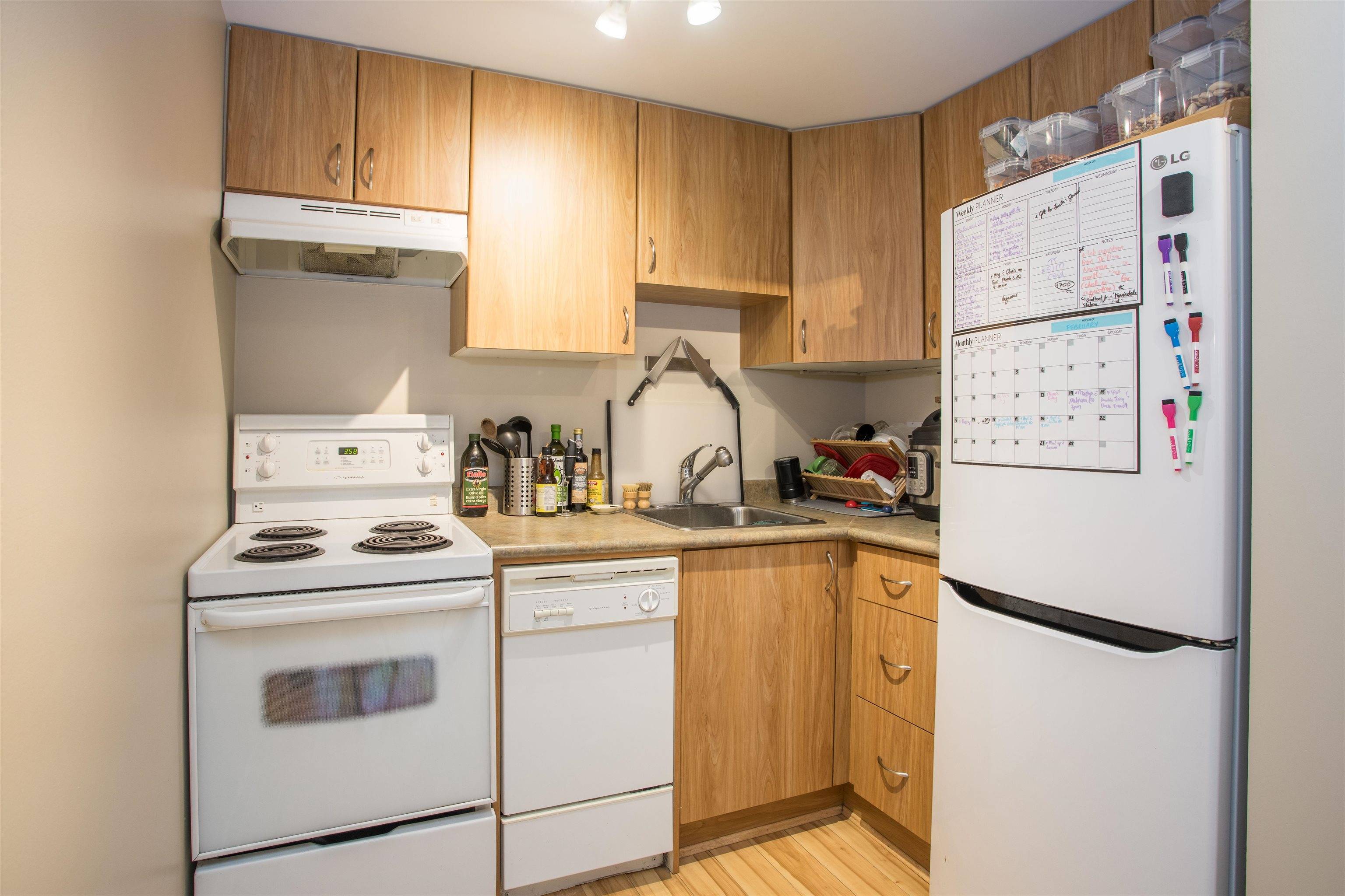 Vancouver, BC V6J 3T6,2330 Maple ST #106