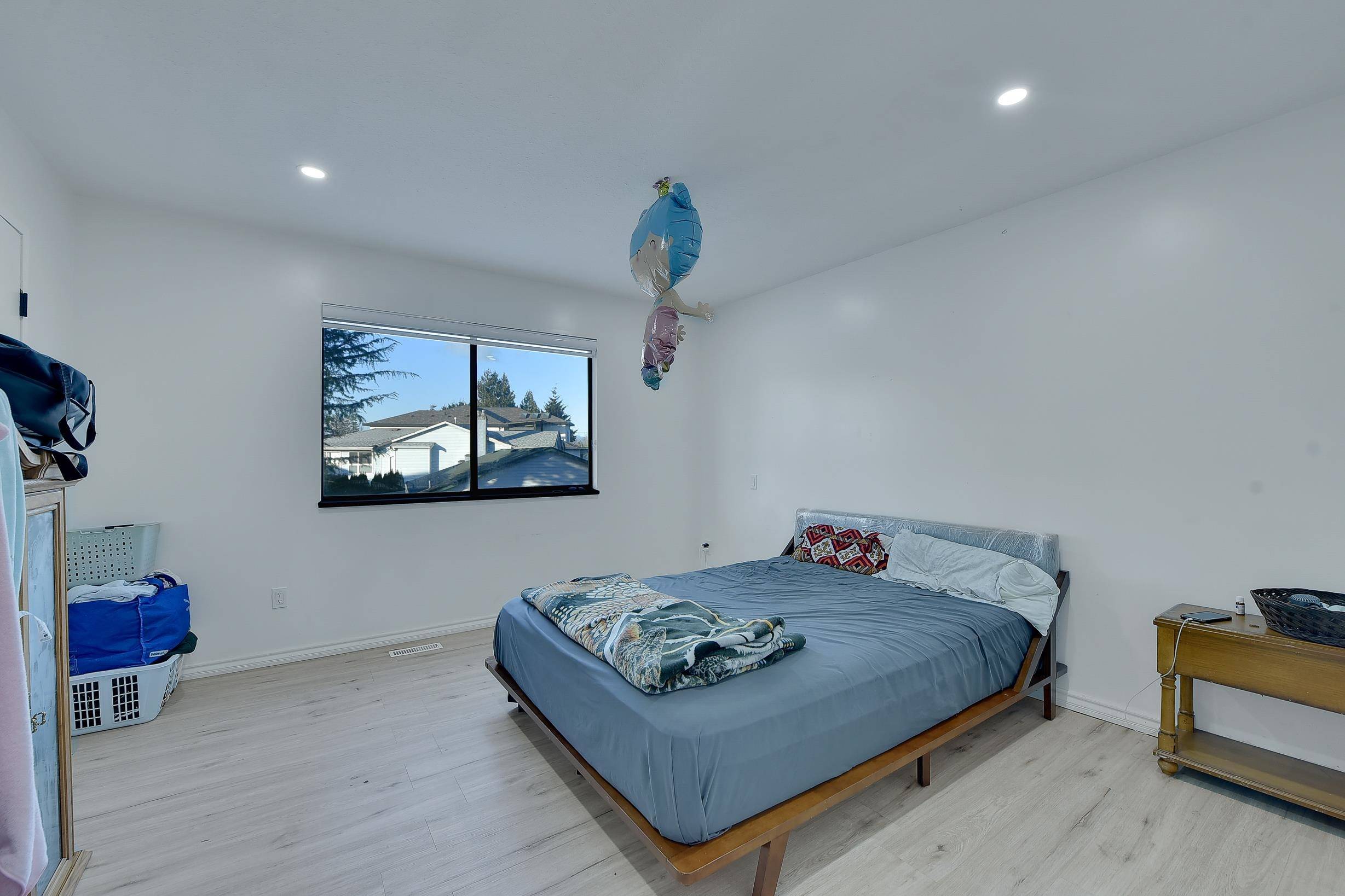 12889 63a AVE Surrey, BC V3X 1S4