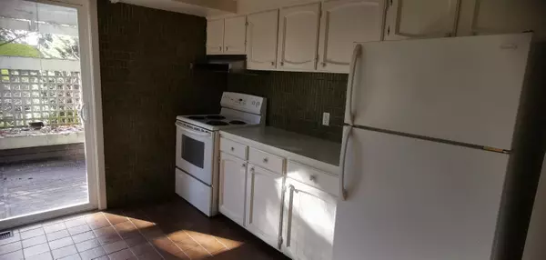 Vancouver, BC V6N 1P7,5631 Blenheim ST