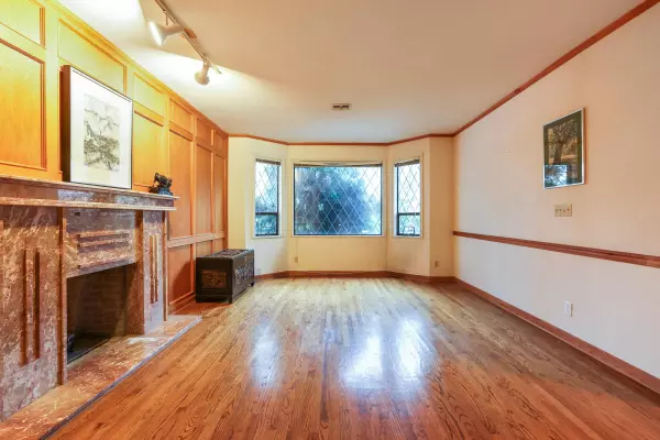 Vancouver, BC V6H 1S9,1091 Richelieu AVE
