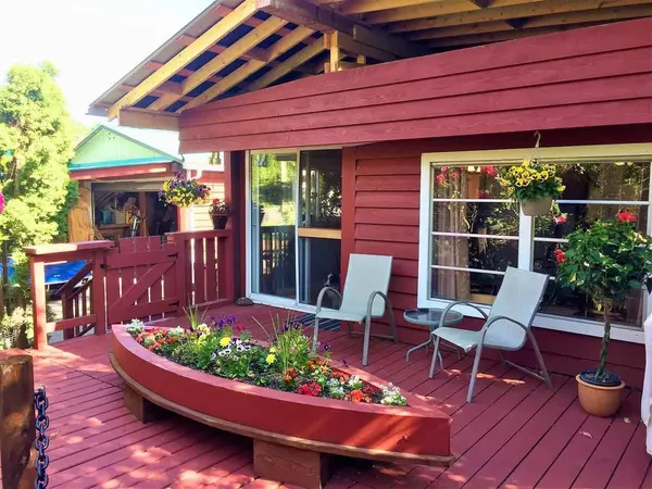 6 Bracken Pkwy, Squamish, BC V0N 1H0
