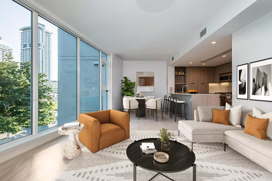 1401 Hunter ST #407, North Vancouver, BC V7J 0E2