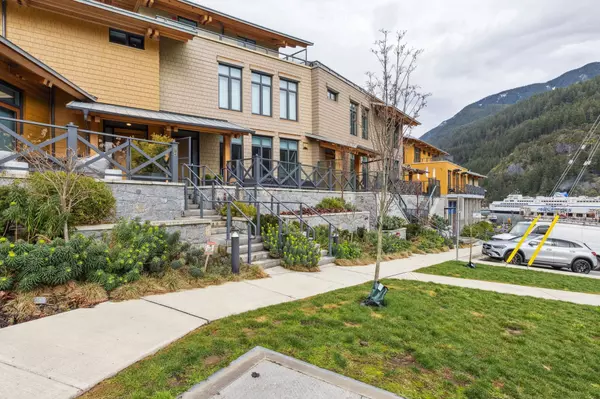 West Vancouver, BC V7W 2B2,6691 Nelson AVE #202