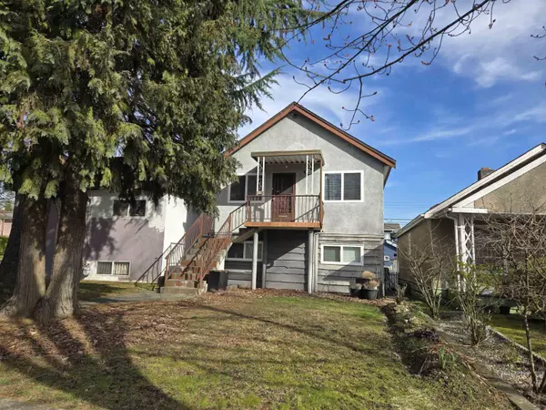 2120 Nanaimo ST, Vancouver, BC V5N 5C7