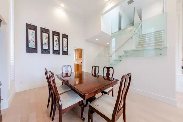 Richmond, BC V7A 1L6,7511 Glacier CRES