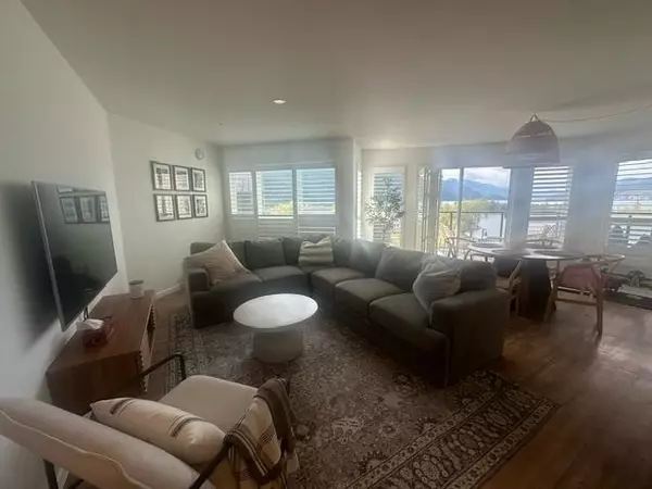 Harrison Hot Springs, BC V0M 1A3,378 Esplanade AVE #320