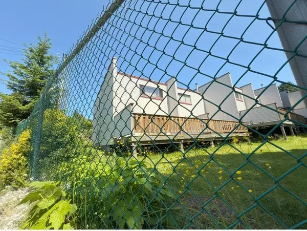 Burnaby, BC V5B 2Z2,6762 Kneale PL