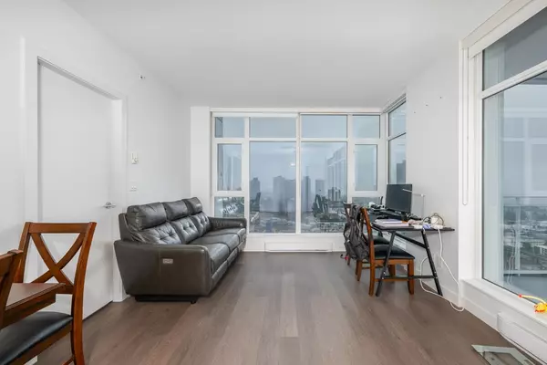 Burnaby, BC V5H 0H3,4670 Assembly WAY #3202