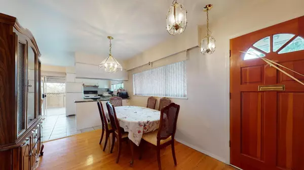 Vancouver, BC V5X 4C2,7808 Ross ST