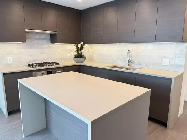 Burnaby, BC V5C 0N8,2108 Gilmore AVE #1111