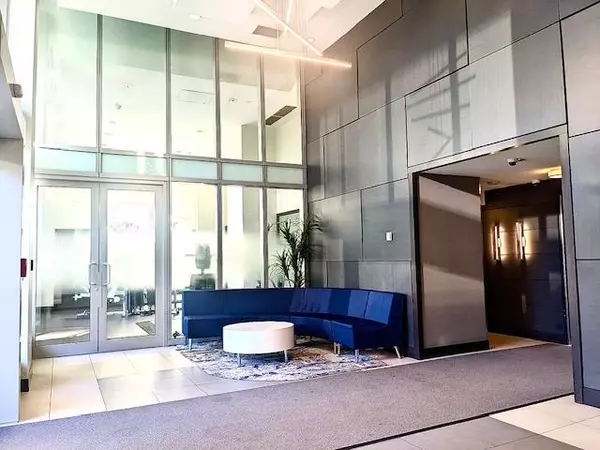 Burnaby, BC V5C 0G9,2232 Douglas RD #305