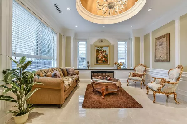 Richmond, BC V7E 1X4,10777 Springmont DR