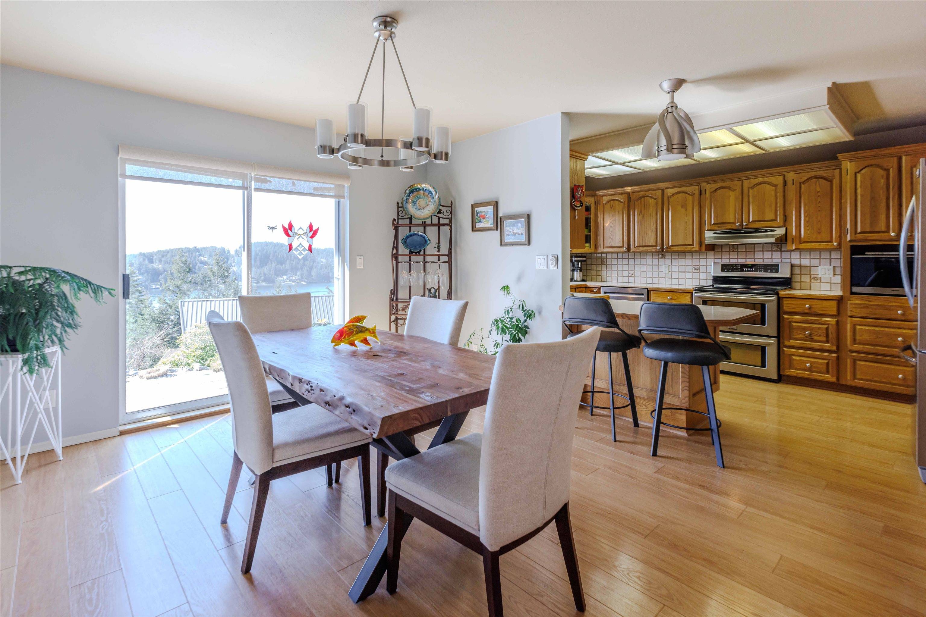 4708 Hotel Lake CRES Pender Harbour, BC V0N 1S1