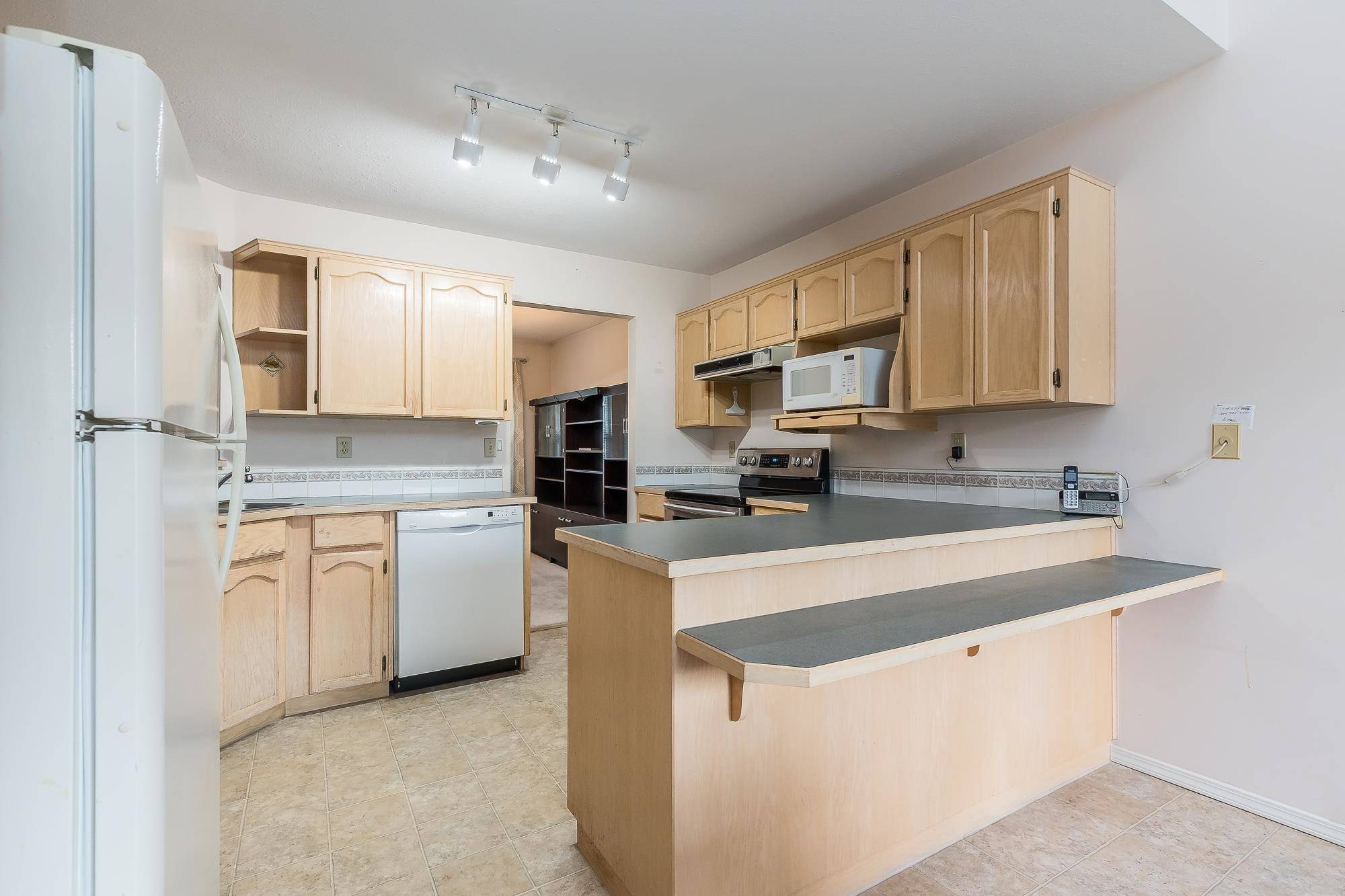Abbotsford, BC V2S 6W7,34959 Old Clayburn RD #88