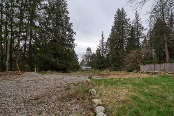 103 Pratt RD Gibsons, BC V0N 1V3