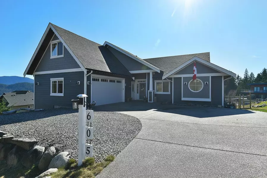 605 Woodland AVE, Gibsons, BC V0N 1V1