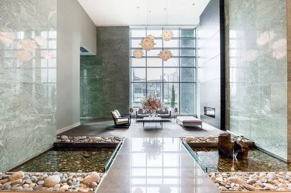 Vancouver, BC V6C 0C1,277 Thurlow ST #1601