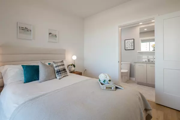 Vancouver, BC V5R 3J3,4933 Clarendon ST #308