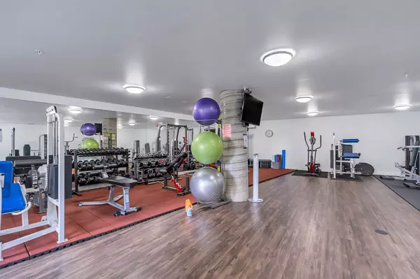 Abbotsford, BC V3G 0G3,2242 Whatcom RD #305