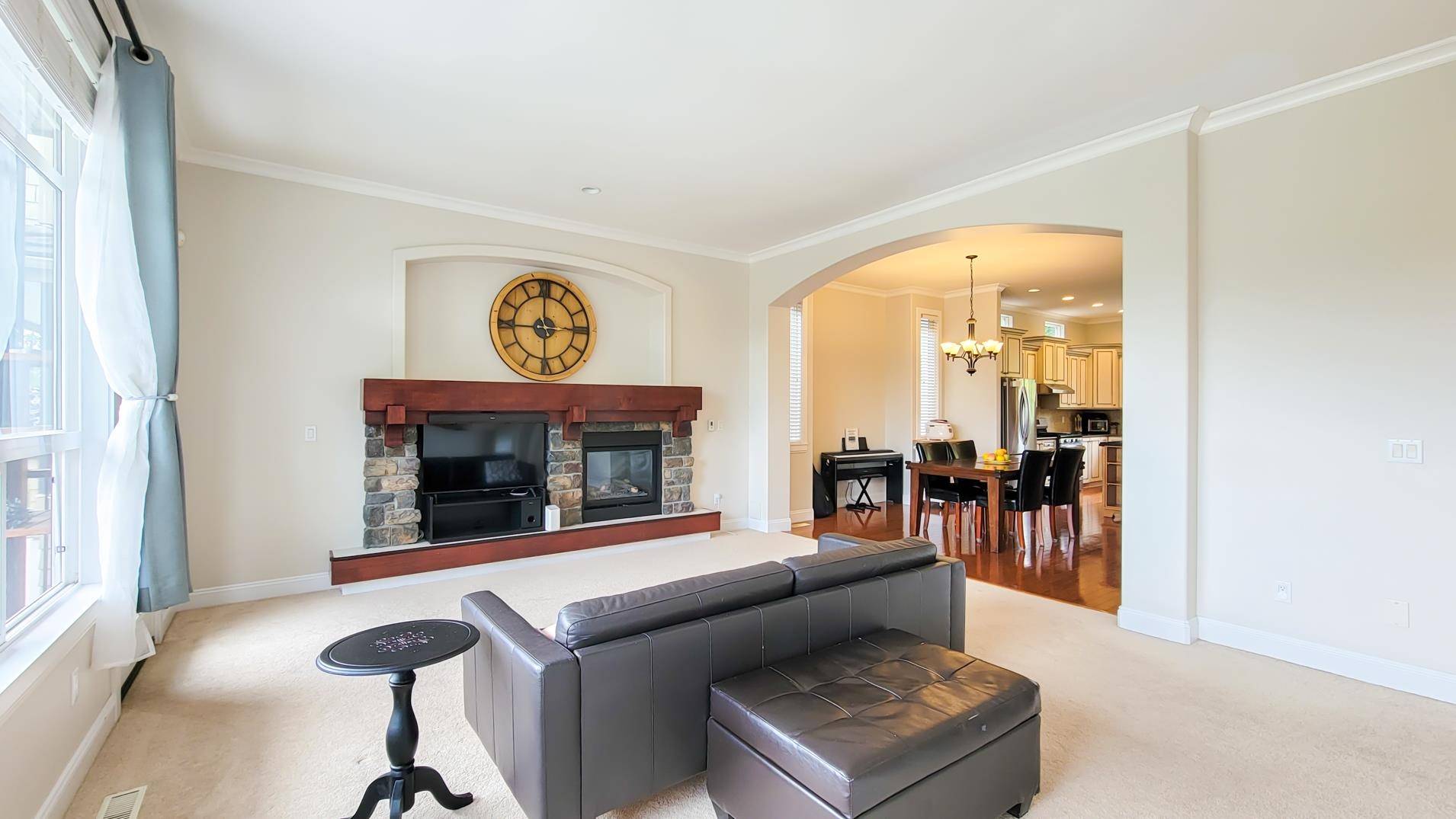 Surrey, BC V3R 2V7,11382 154a ST
