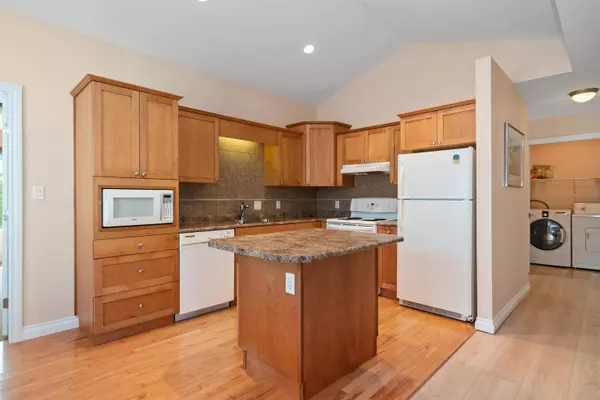 Hope, BC V0X 1L0,648 Coquihalla ST #3