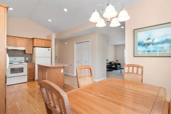 648 Coquihalla ST #3 Hope, BC V0X 1L0