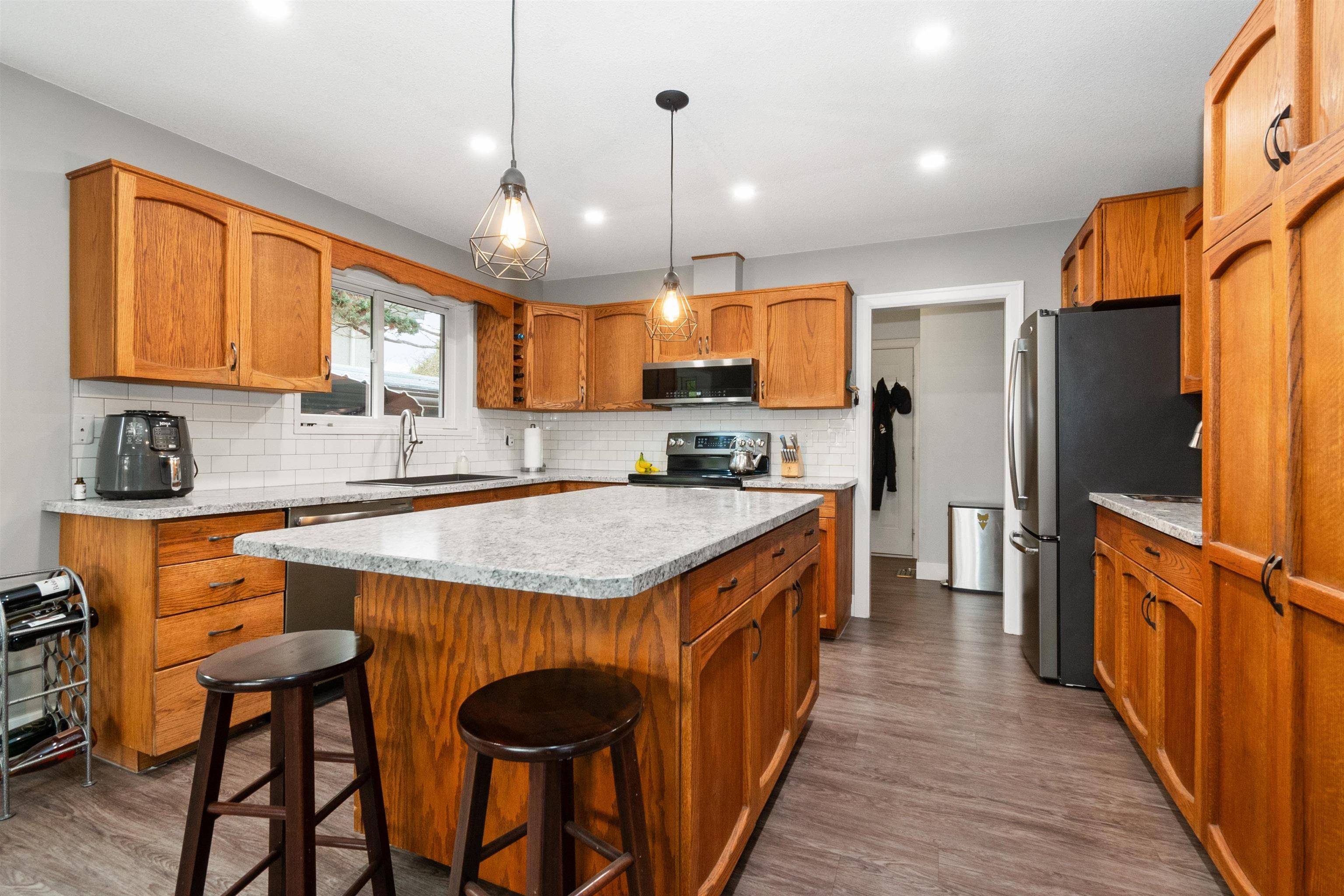 Chilliwack, BC V2P 1G3,45298 Lazenby RD