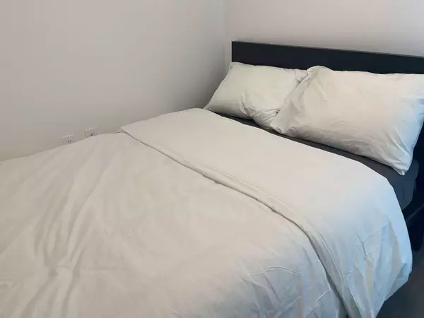 Richmond, BC V6Y 0L5,6320 No. 3 RD #1008