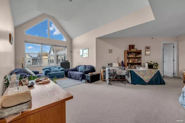 Richmond, BC V6Y 1J5,7011 Blundell RD #401