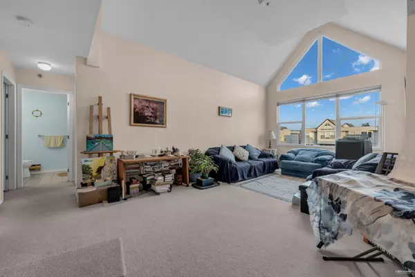 Richmond, BC V6Y 1J5,7011 Blundell RD #401