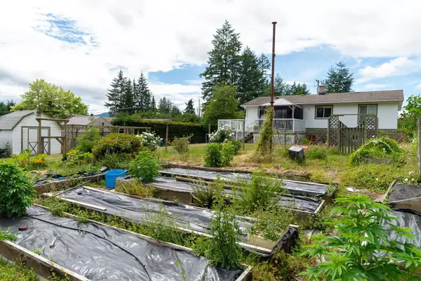 6707 Bell Mckinnon RD No City Value, BC V9L 6B7