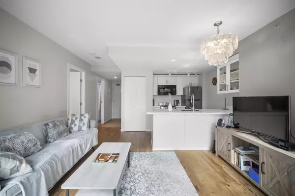 Vancouver, BC V6E 4P1,1331 W Georgia ST #608