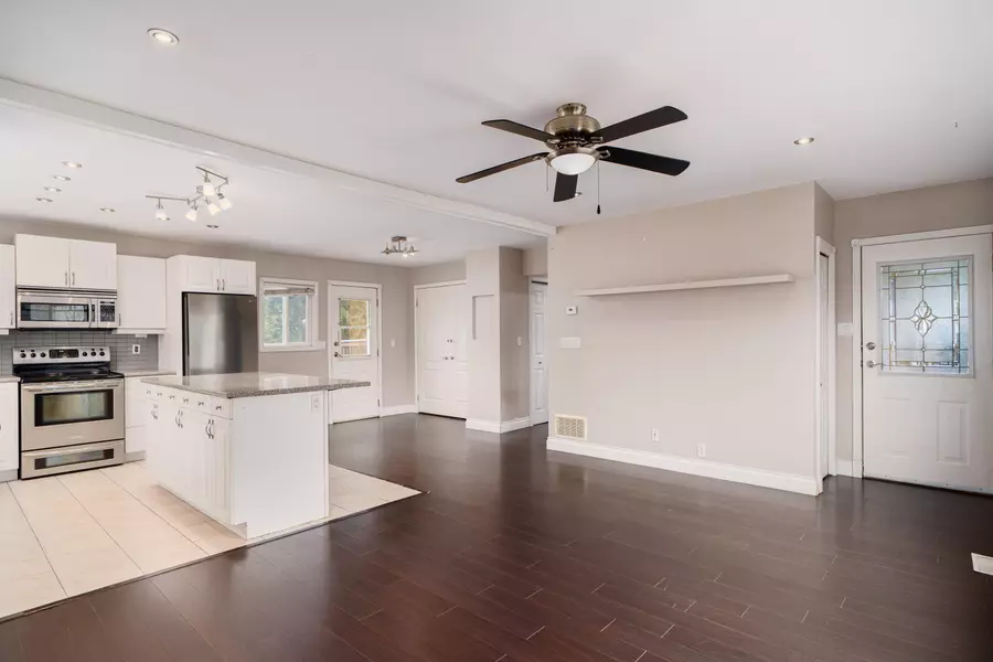 646 Alderson AVE, Coquitlam, BC V3K 1T5