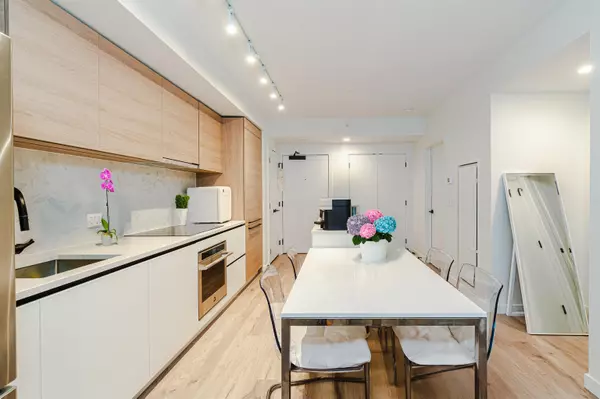 Surrey, BC V3T 4B2,13428 105 AVE #2501