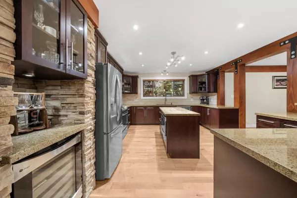 1782 Depot RD Squamish, BC V0N 1T0