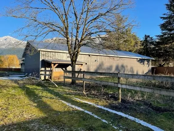 Rosedale, BC V0X 1X2,8876 Annis RD