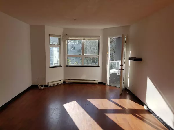 921 Thurlow ST #302, Vancouver, BC V6E 1W3