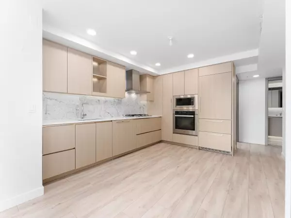 Vancouver, BC V5X 0H3,455 SW Marine DR #505