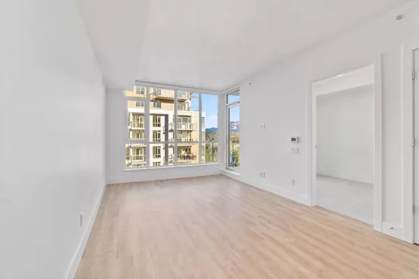 North Vancouver, BC V7J 0E8,2325 Emery CT #802